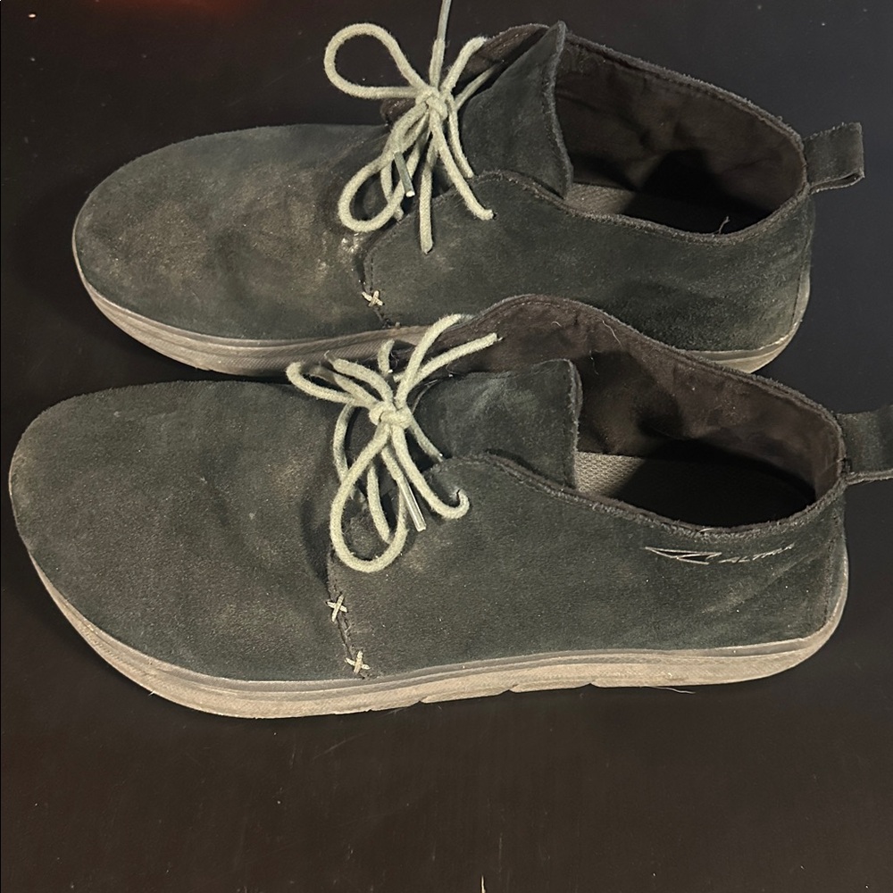 Altra Blue Suede Chukka Shoes 11.5 - Picture 2 of 6